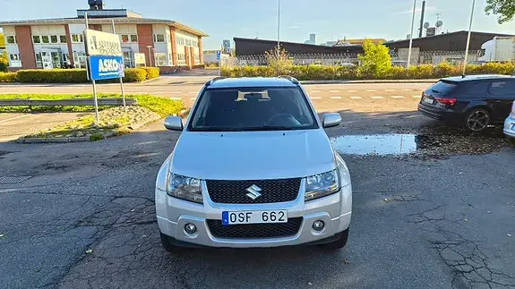 Suzuki Grand Vitara 2011 photo 2