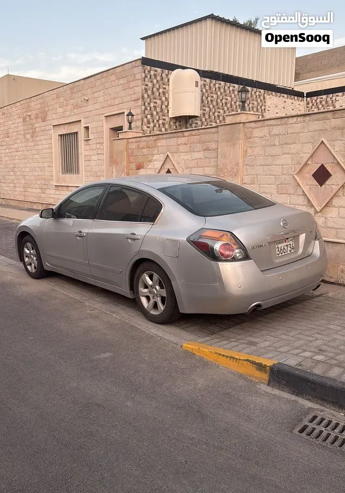 Nissan Altima 2009 photo 2