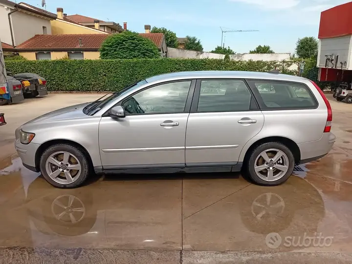 Volvo V50