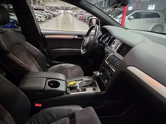Audi Q7 2015 photo 4