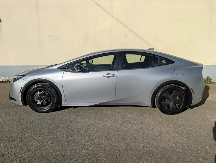 Toyota Prius Prime 2024 photo 5
