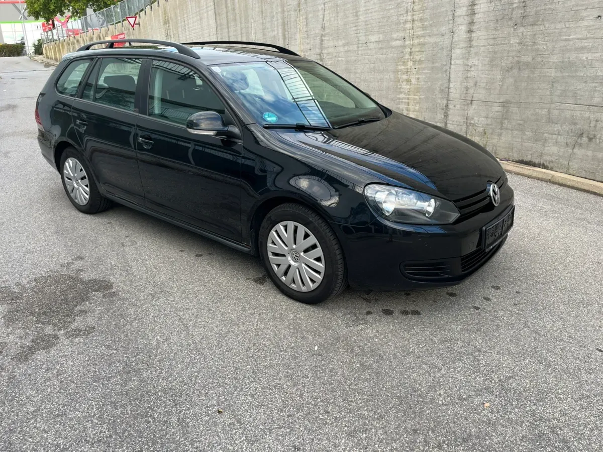 Volkswagen Golf 2011 photo 3