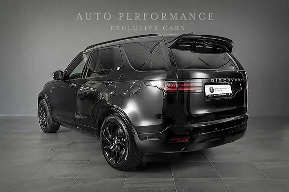 Land Rover Discovery 2025 photo 2