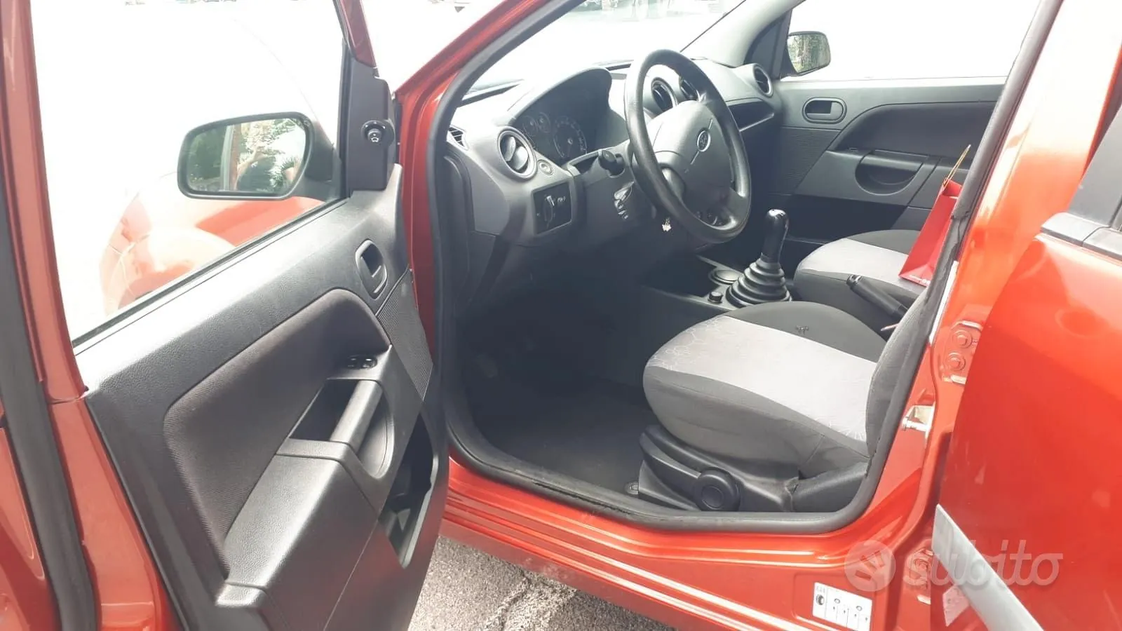 Ford Fiesta 2006 photo 5