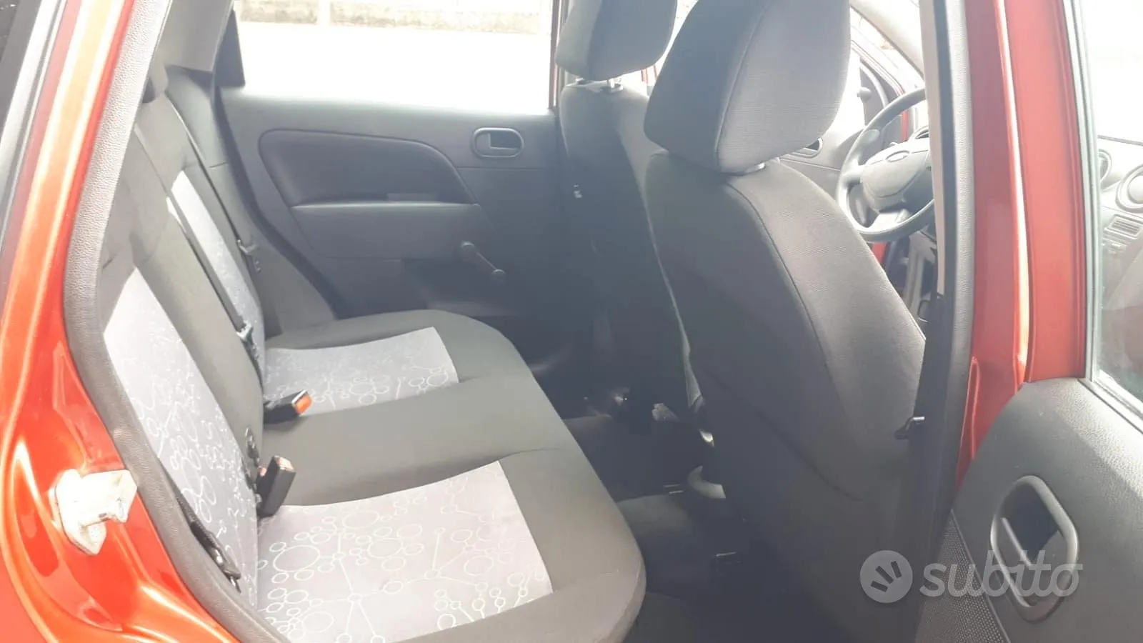 Ford Fiesta 2006 photo 3