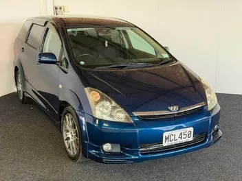 Toyota Wish 2004 photo 2