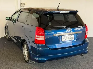 Toyota Wish 2004 photo 5