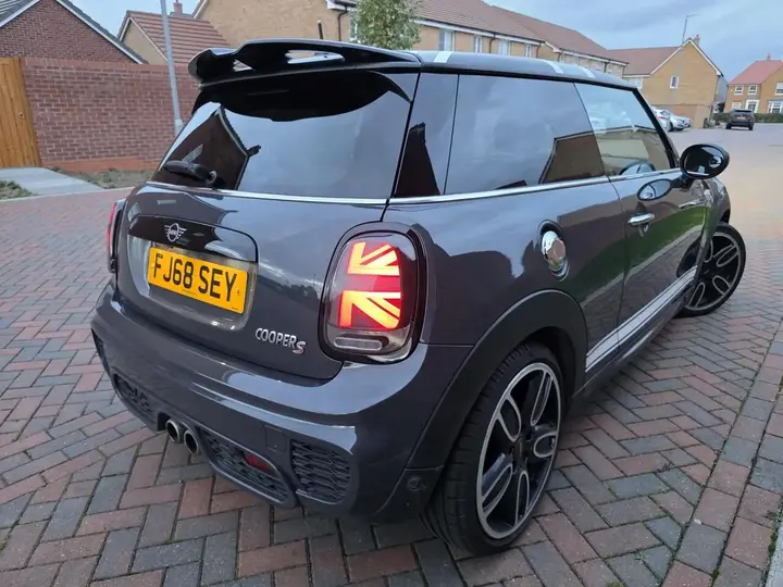 Mini Cooper S 2018 photo 5