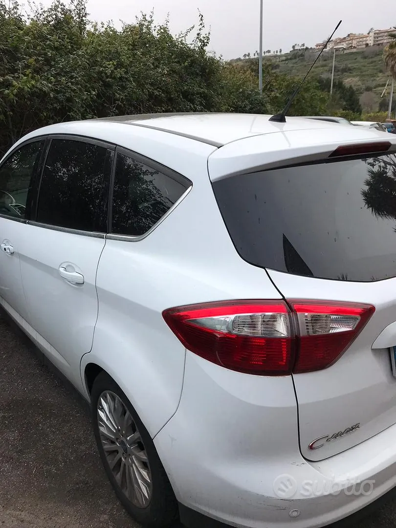 Ford C-Max 2011 photo 2