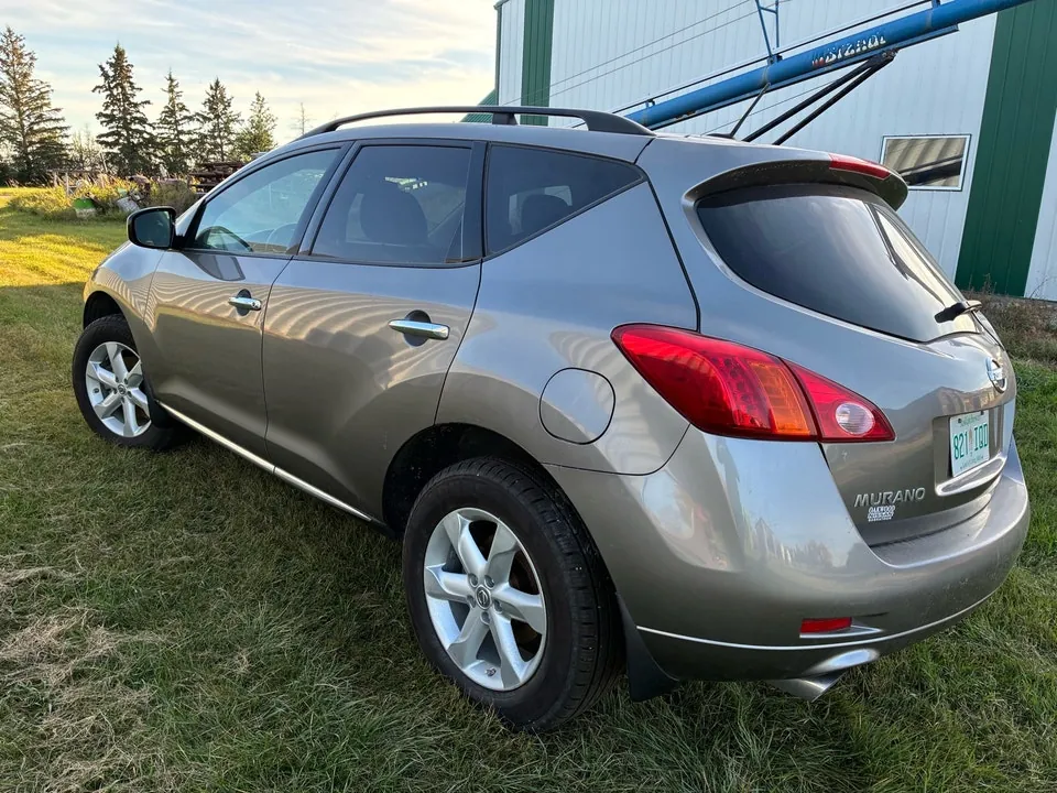 Nissan Murano 2010 photo 2