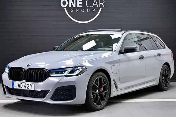 BMW 530E 2023 photo 2