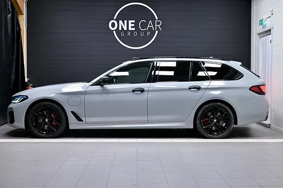 BMW 530E 2023 photo 4