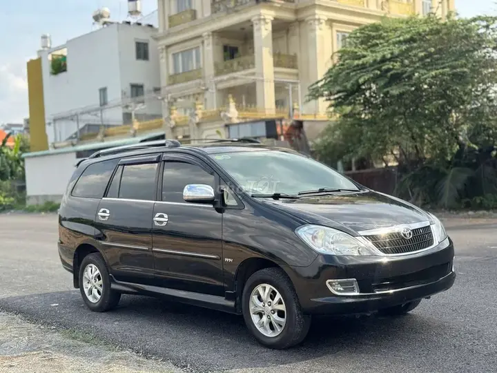 Toyota Innova 2006 photo 3