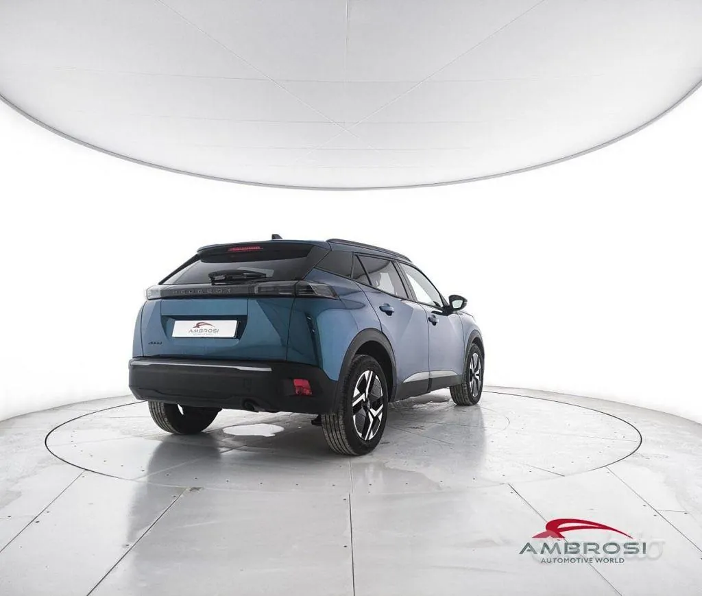 Peugeot 2008 2025 photo 3
