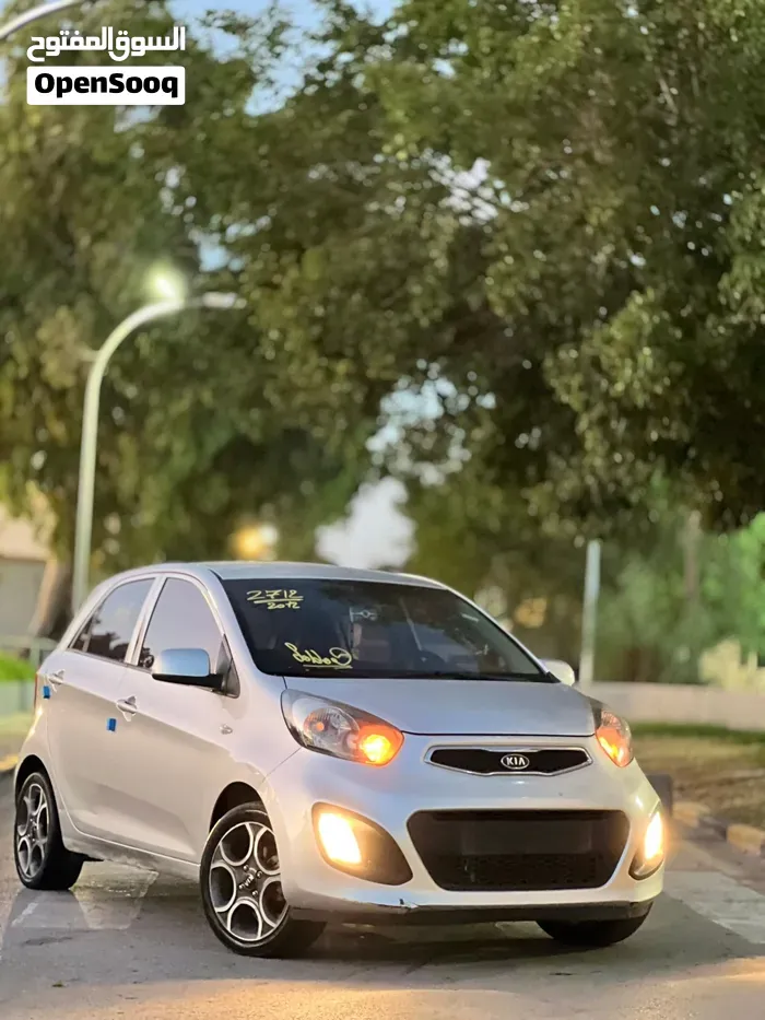 Kia Picanto 2012 photo 2
