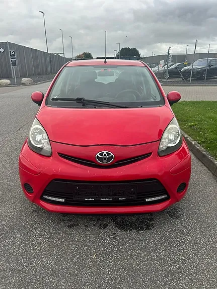 Toyota Aygo 2012 photo 2