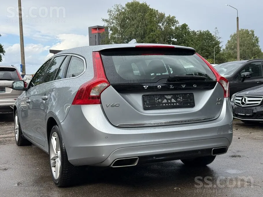 Volvo V60 2014 photo 3