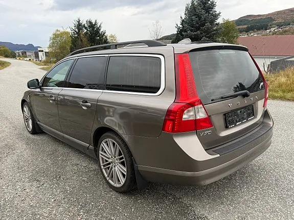 Volvo V70 2011 photo 4