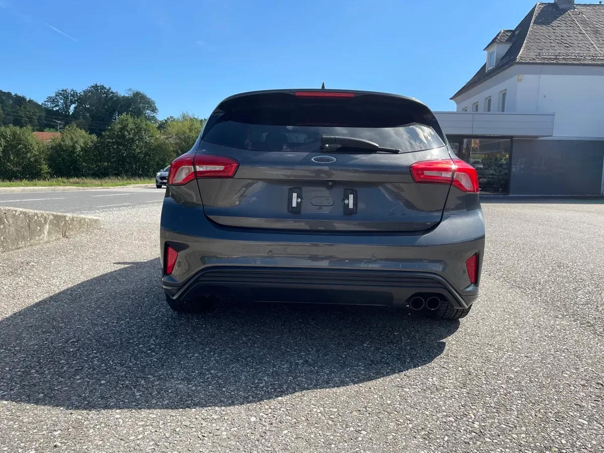 Ford Focus 2019 photo 3