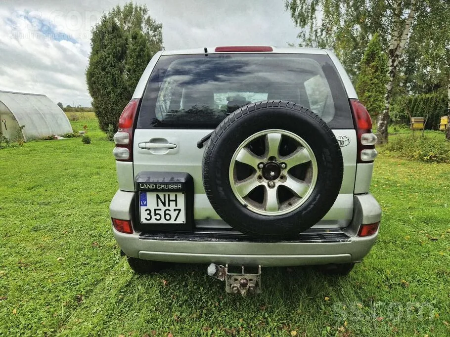 Toyota Land Cruiser 2004 photo 4