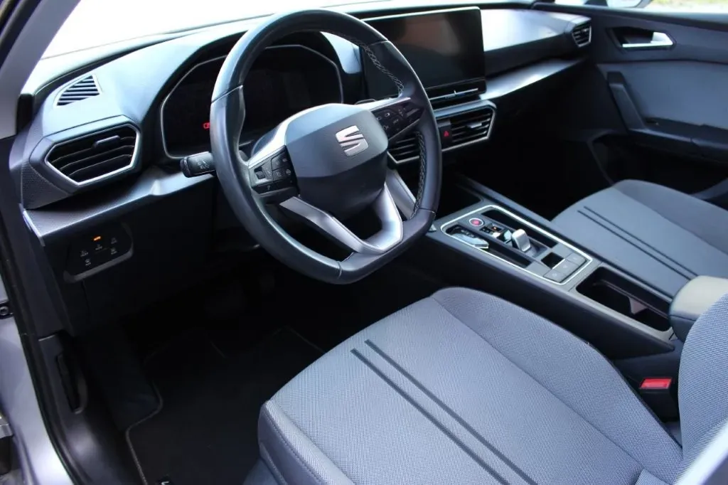 Seat Leon 2022 photo 2