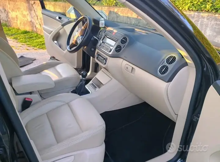 Volkswagen Tiguan 2010 photo 4
