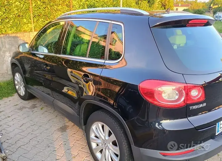 Volkswagen Tiguan 2010 photo 3