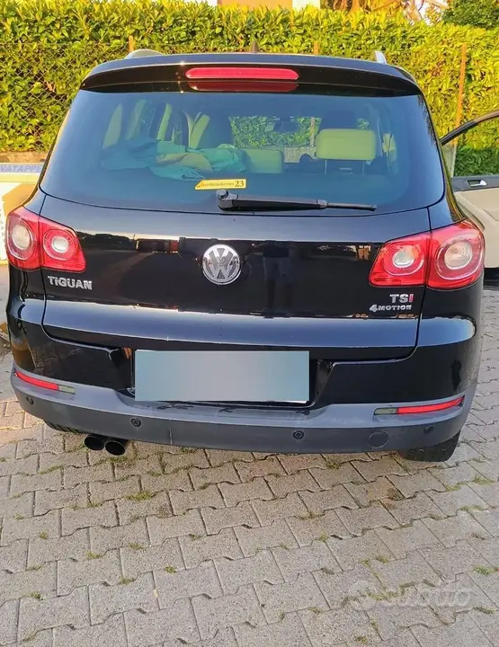 Volkswagen Tiguan 2010 photo 2