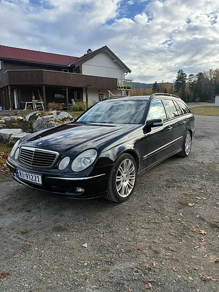 Mercedes-Benz E280 2005 photo 2