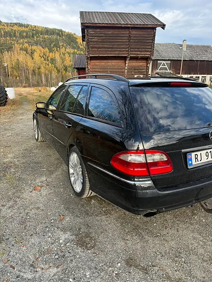 Mercedes-Benz E280 2005 photo 4
