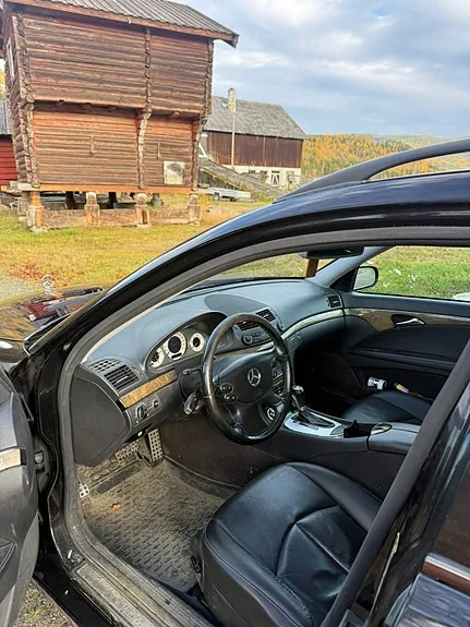 Mercedes-Benz E280 2005 photo 5