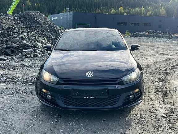 Volkswagen Scirocco 2011 photo 2