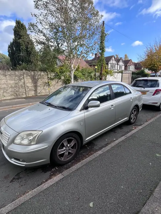 Toyota Avensis 2005 photo 2