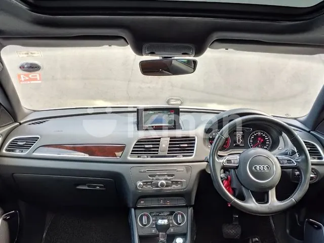 Audi Q3 2018 photo 4