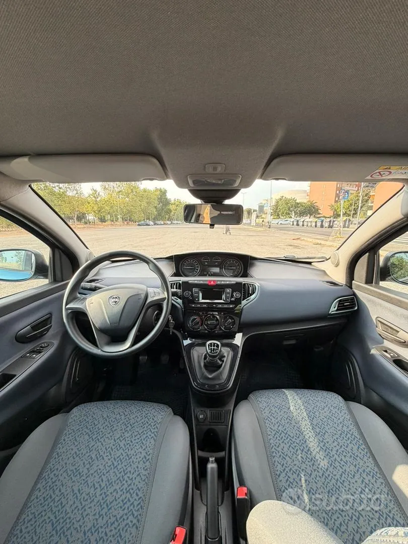 Lancia Ypsilon 2024 photo 3