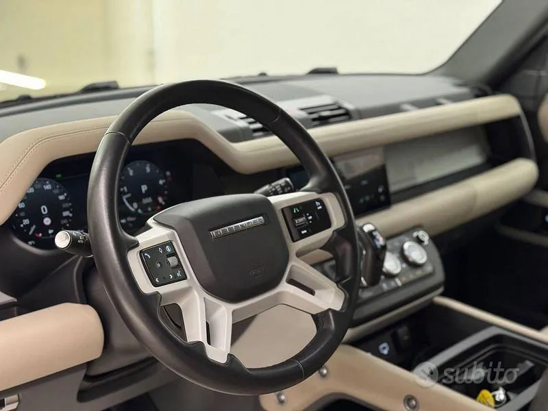 Land Rover Defender 2023 photo 3