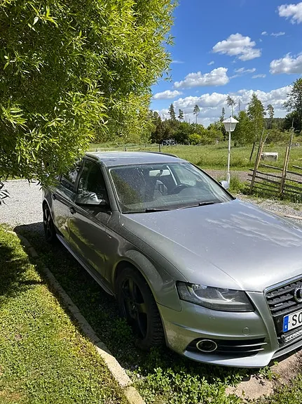 Audi A4 2011 photo 4