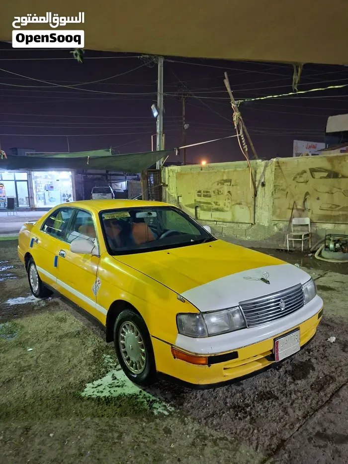 Toyota Crown 2000 photo 5