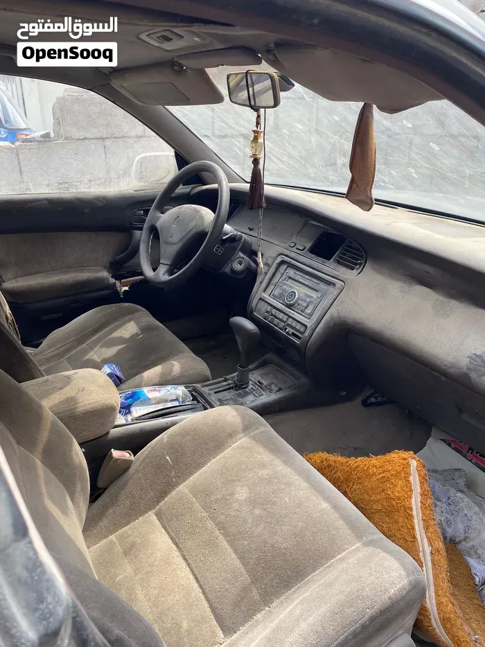 Toyota Crown 2000 photo 4