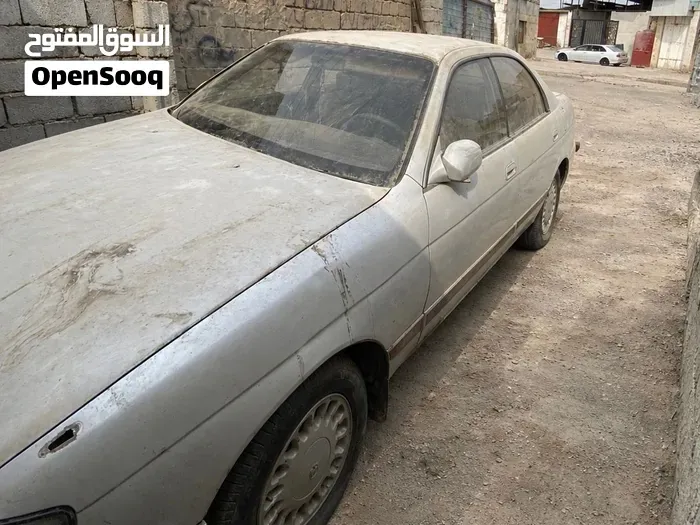Toyota Crown 2000 photo 2