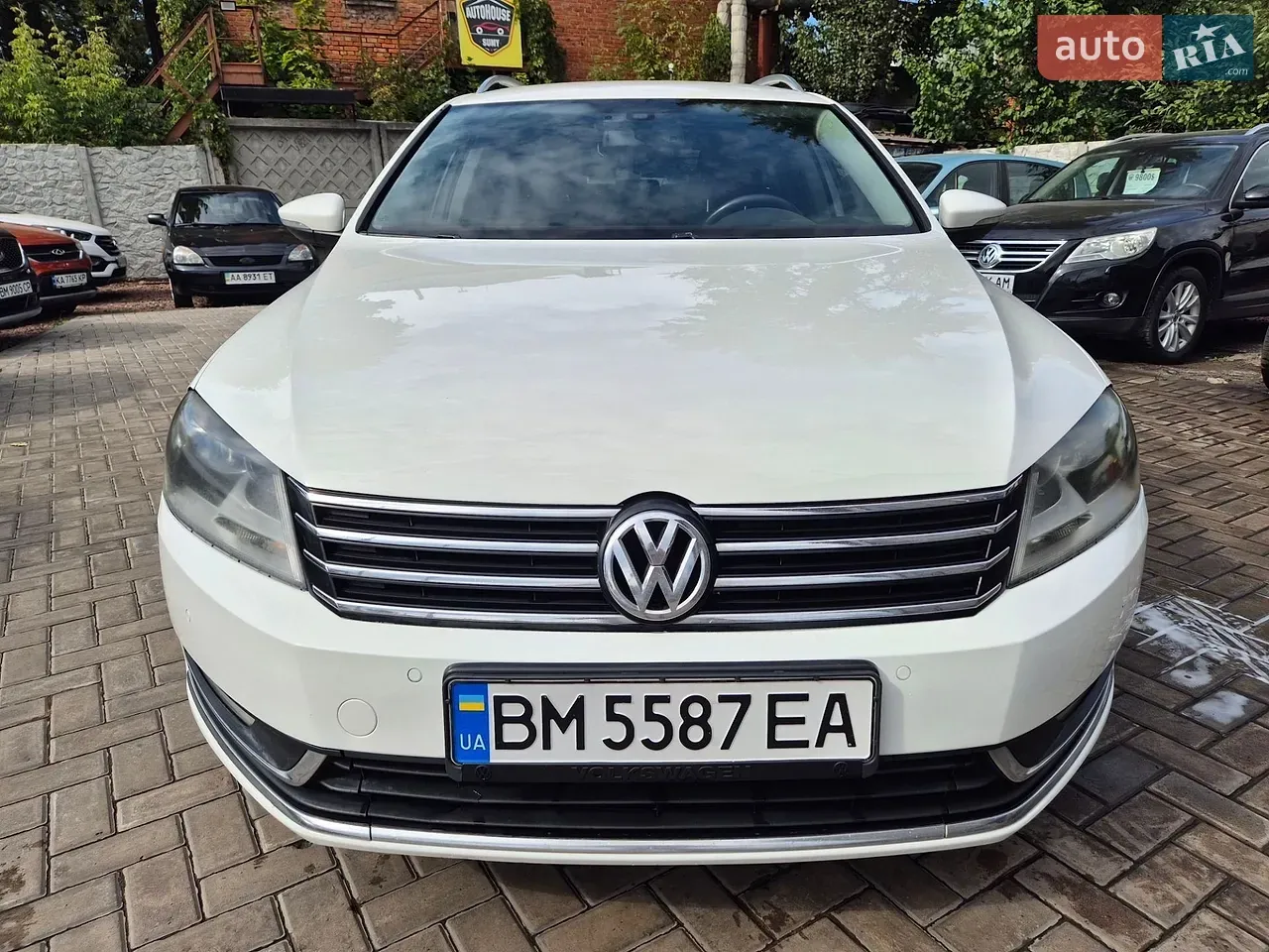 Volkswagen Passat 2012 photo 2