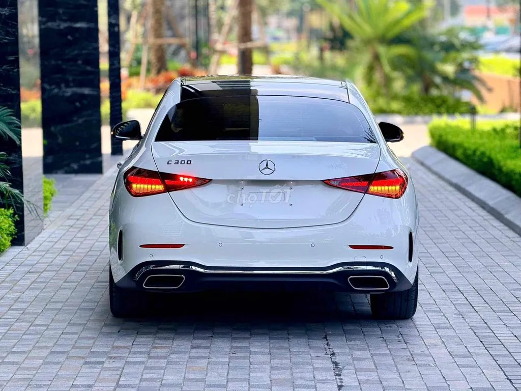 Mercedes-Benz C-Class 2025 photo 3