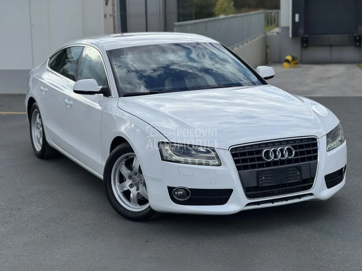 Audi A5 2010 photo 2