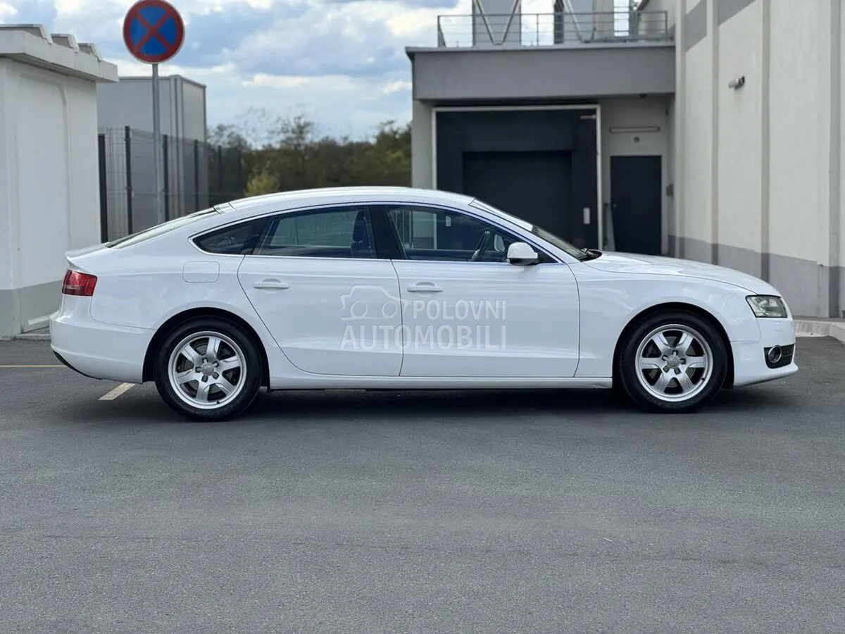 Audi A5 2010 photo 3