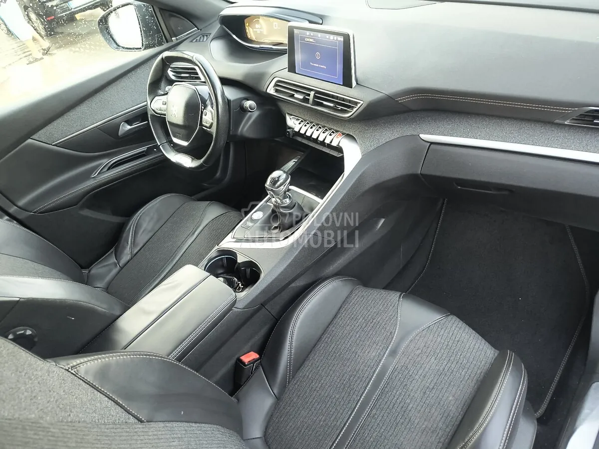 Peugeot 5008 2017 photo 4