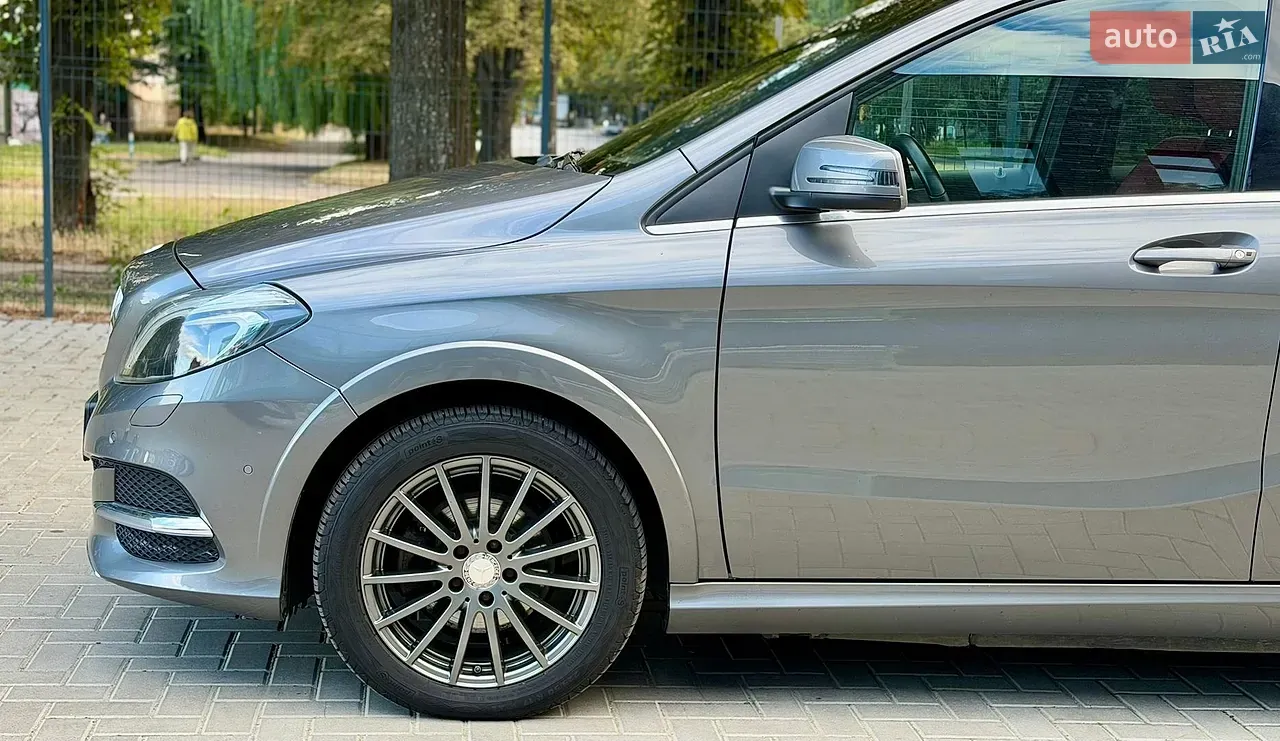 Mercedes-Benz B-Class 2016 photo 5
