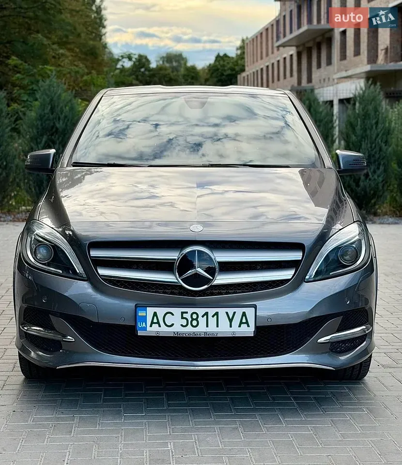 Mercedes-Benz B-Class 2016 photo 2