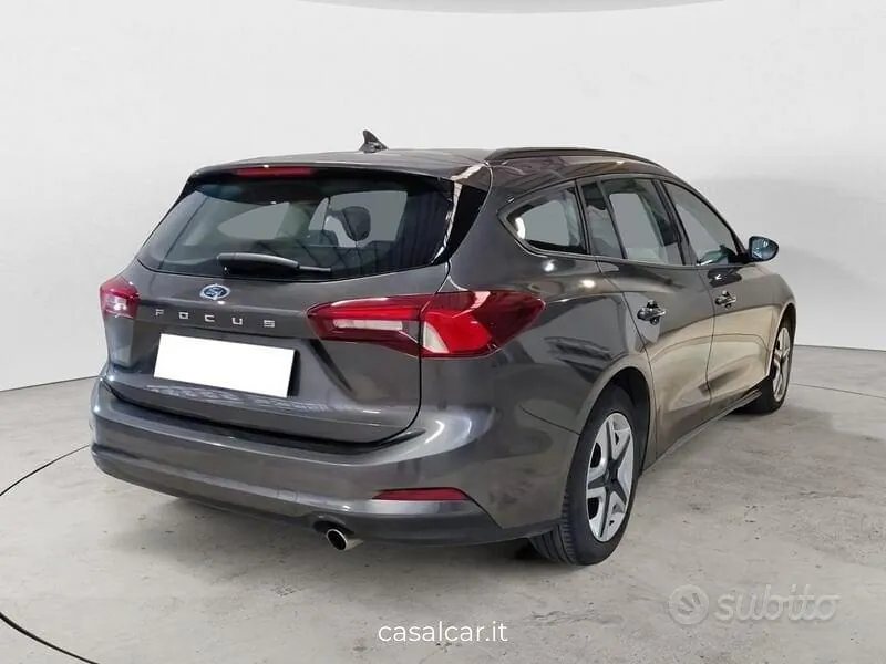Ford Focus 2022 photo 3