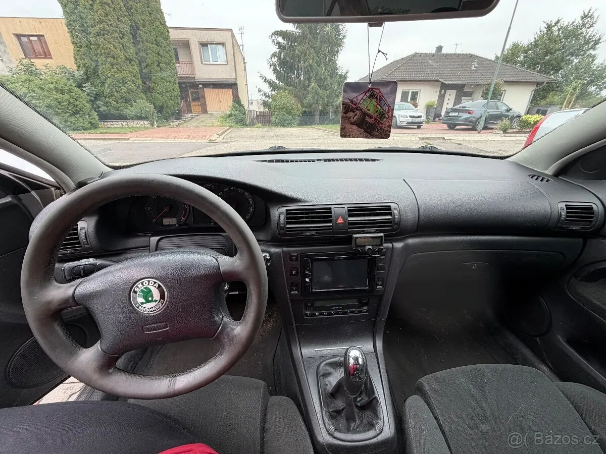 Skoda Superb 2002 photo 5