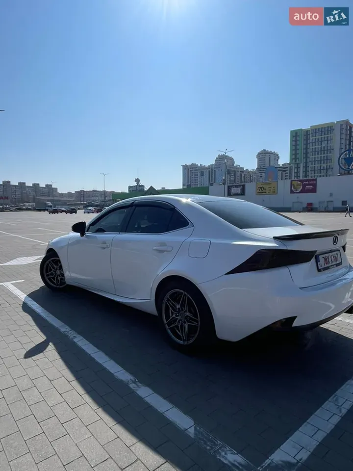 Lexus Is 2013 photo 4